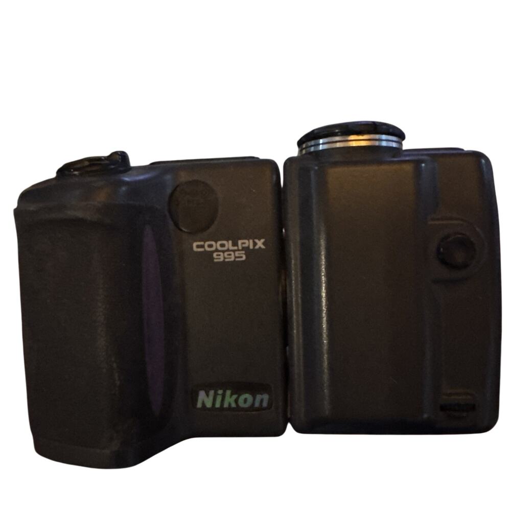 Nikon COOLPIX 995 3.2MP Digital Camera - Black - Untested - Cord Not Included